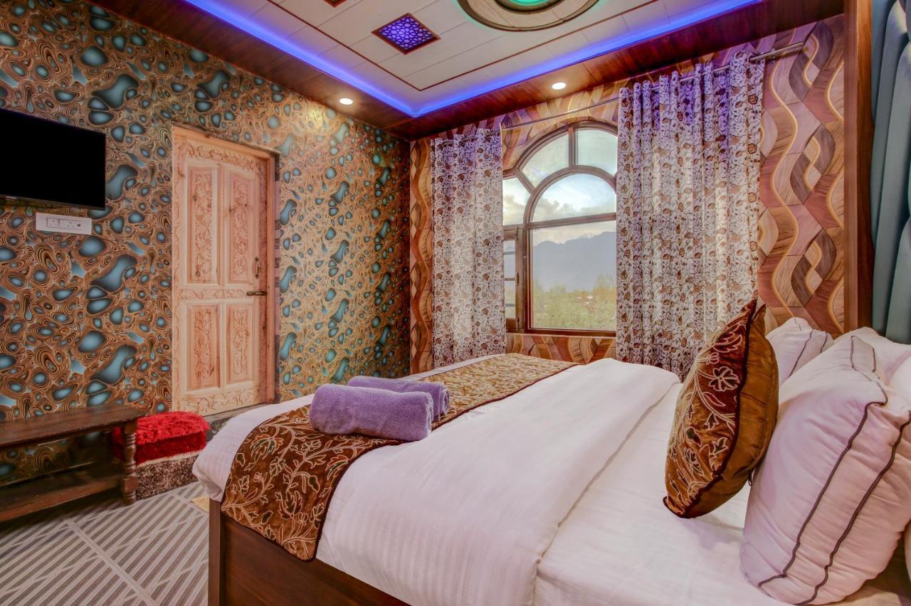 Hotel Royal Hameed Srinagar  Ngoại thất bức ảnh