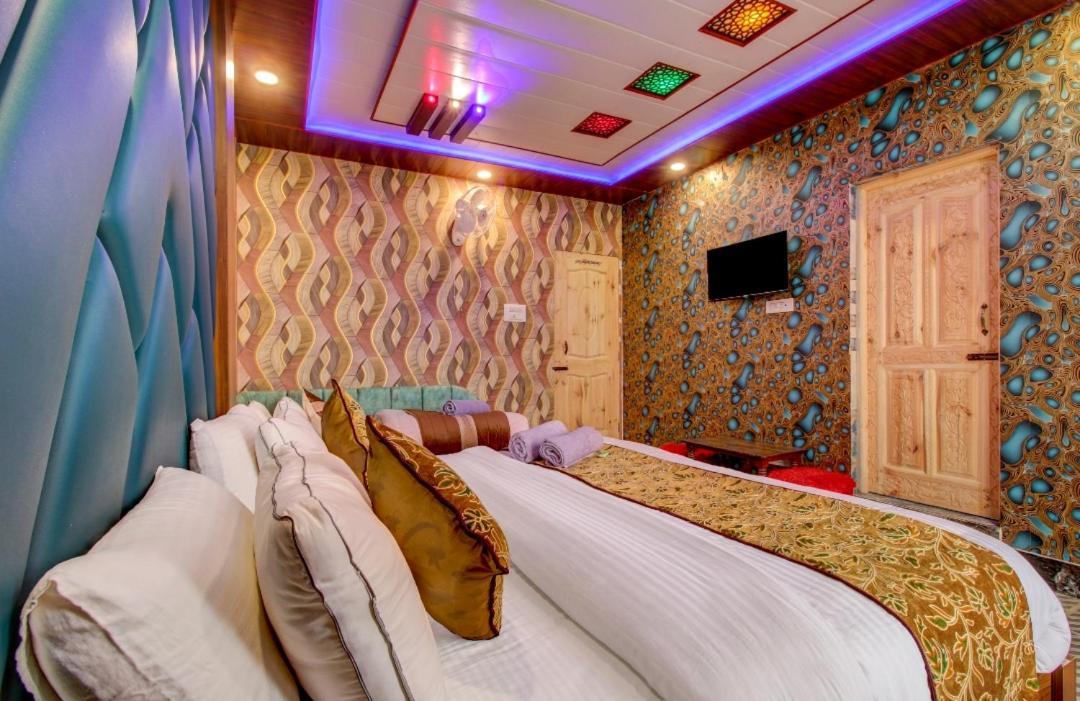 Hotel Royal Hameed Srinagar  Phòng bức ảnh